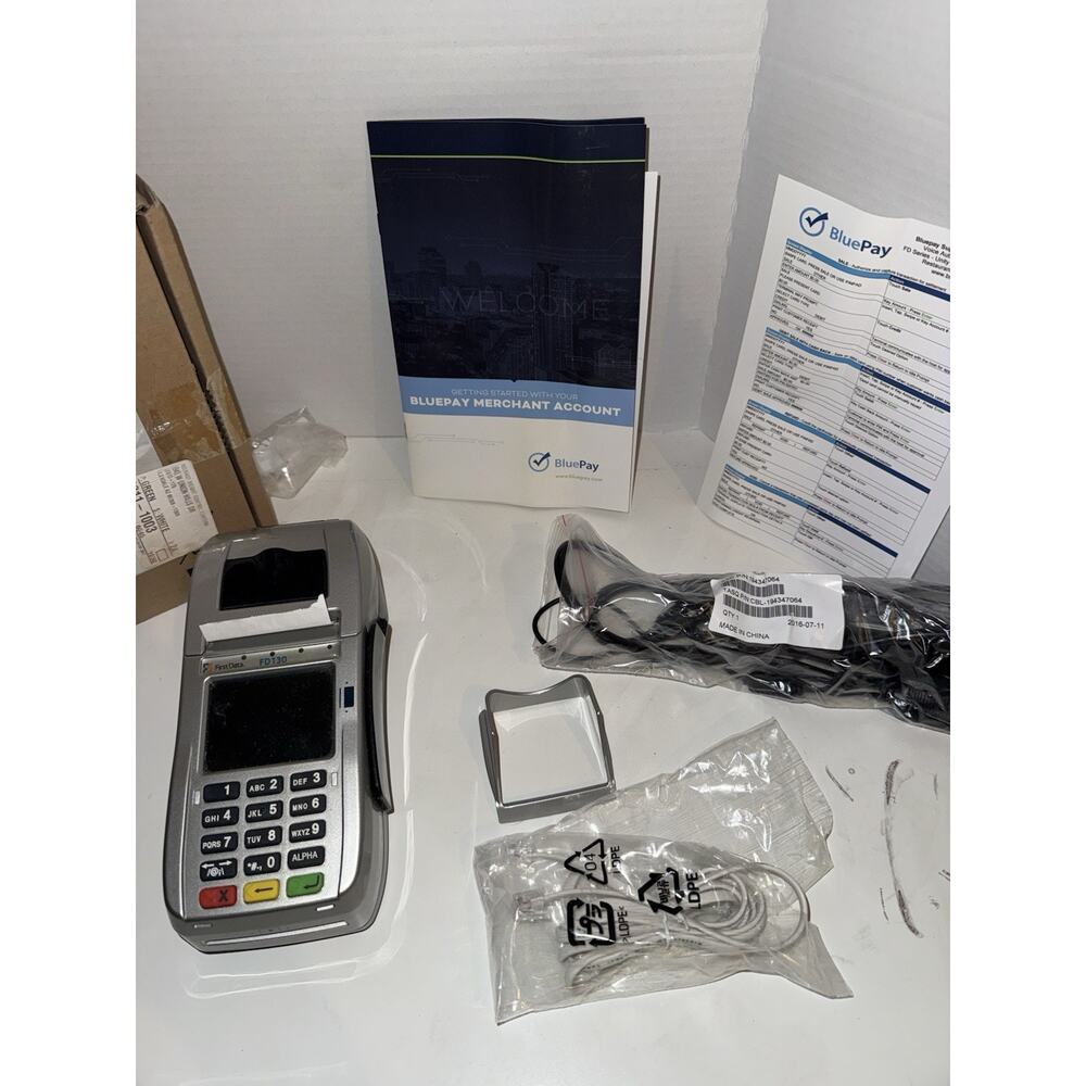 First Data FD130 EMV NFC Dial/IP Credit Card Machine - Picture 9 of 10
